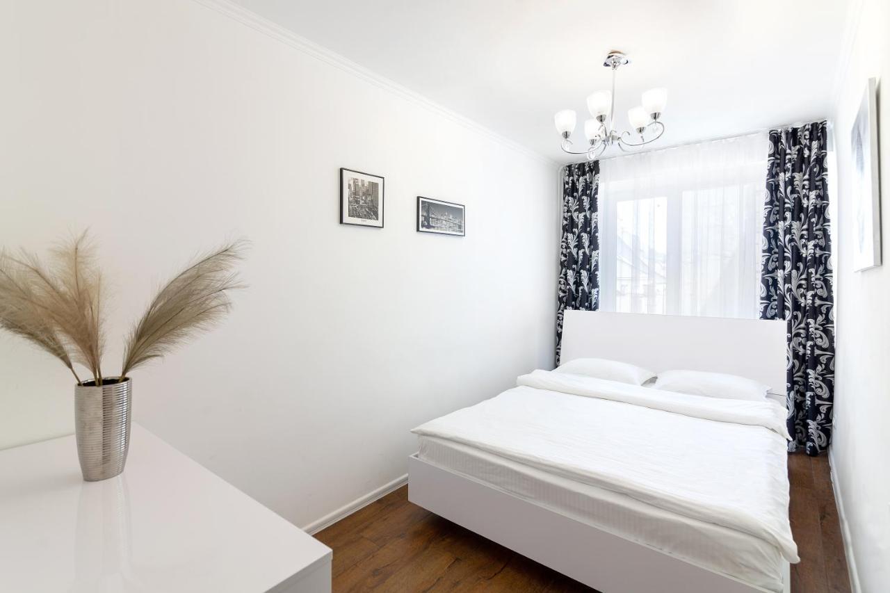 Leogrand Apartments On Svobody Lviv Exterior photo